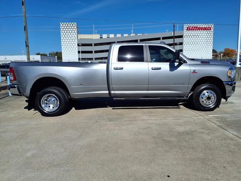 Used 2019 RAM 3500 Lone Star image 24