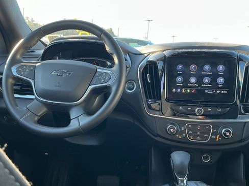 Certified 2023 Chevrolet Traverse LT w/ Midnight/Sport Edition image 6