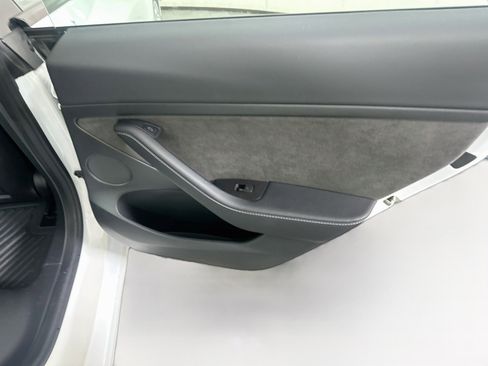 Used 2023 Tesla Model 3 Standard Range RWD image 30