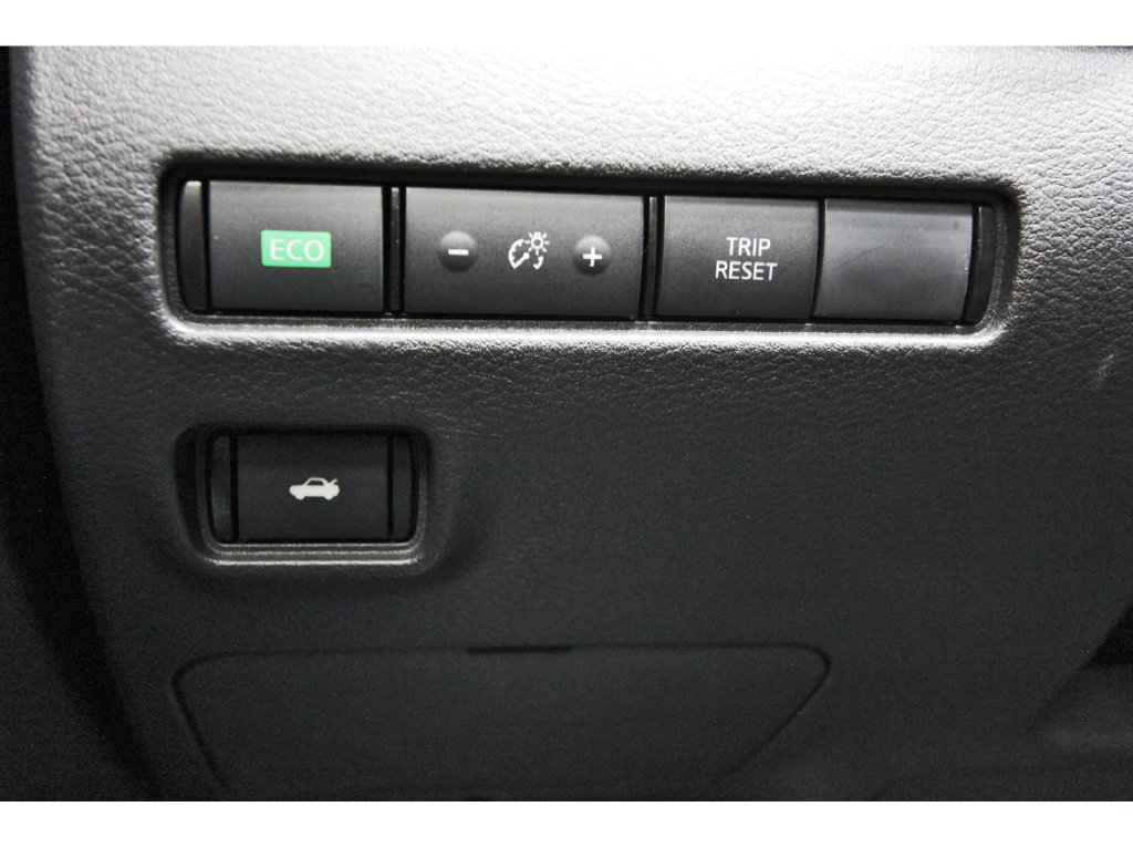 Certified 2025 Nissan Sentra SV FWD image 21
