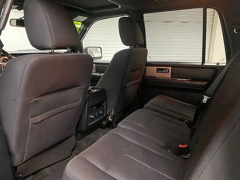 Used 2016 Ford Expedition EL XLT image 12
