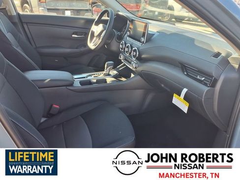 New 2025 Nissan Sentra SV image 18