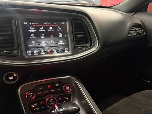 Used 2017 Dodge Challenger R/T Scat Pack RWD image 21