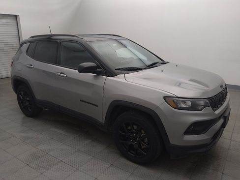 Used 2024 Jeep Compass Latitude w/ Altitude Special Edition AWD/4WD image 11