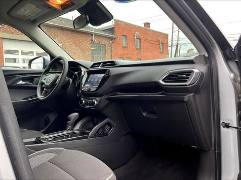 Used 2023 Chevrolet TrailBlazer LT w/ Convenience Package image 14