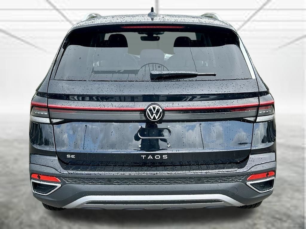 New 2026 Volkswagen Taos SE FWD image 6