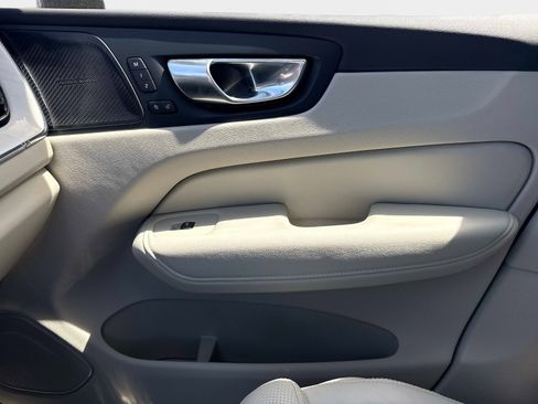 Used 2026 Volvo XC60 B5 Ultra w/ Protection Package Premier image 24