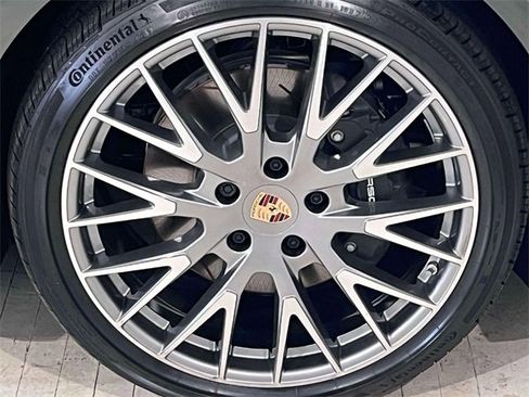 New 2025 Porsche Panamera 4 image 16