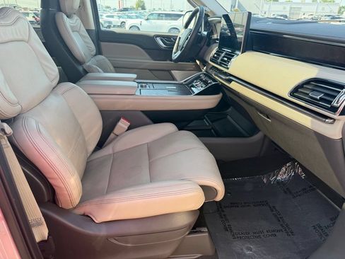 Used 2022 Lincoln Navigator L Reserve RWD image 38