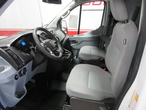 Used 2018 Ford Transit 250 148 Low Roof RWD image 7