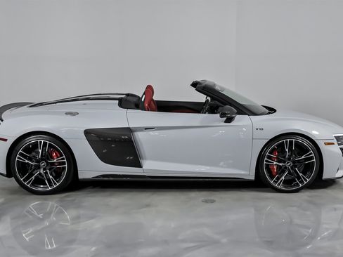 Used 2022 Audi R8 V10 performance image 14