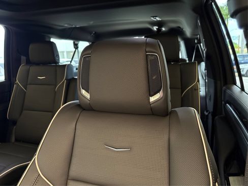 New 2026 Cadillac Escalade ESV Sport AWD/4WD image 31