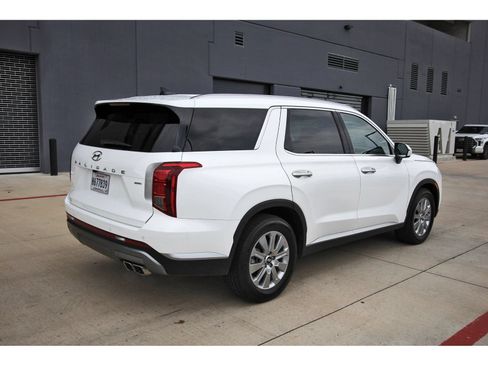 Certified 2025 Hyundai Palisade SEL AWD/4WD image 7