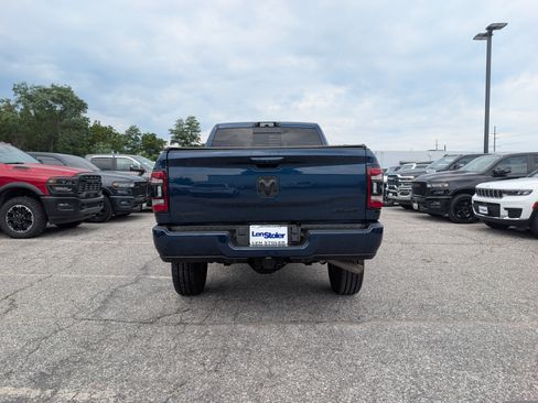 Used 2022 RAM 2500 Big Horn w/ Level B Equipment Group AWD/4WD image 4