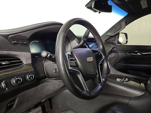 Used 2019 Cadillac Escalade Platinum image 14