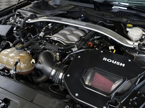 Used 2018 Ford Mustang GT Premium w/ GT Performance Package RWD image 45