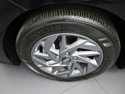 Certified 2024 Hyundai Elantra SEL FWD image 14