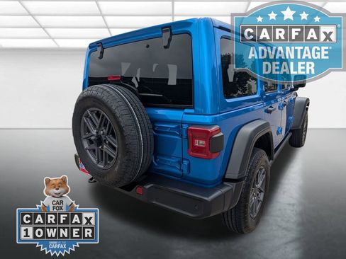 Used 2024 Jeep Wrangler Unlimited Sport AWD/4WD image 29