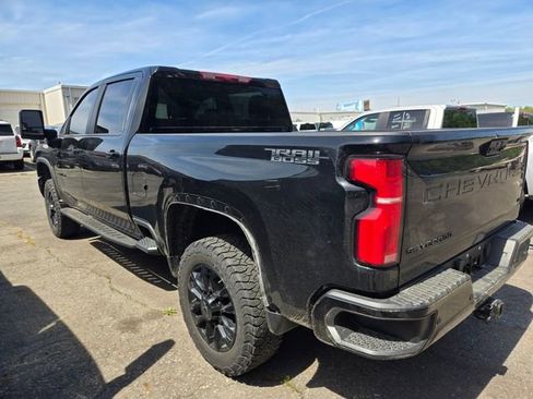 Used 2025 Chevrolet Silverado 2500 LT w/ Trail Boss Package AWD/4WD image 8