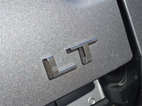 Used 2024 Chevrolet Colorado LT w/ LT Convenience Package II image 31