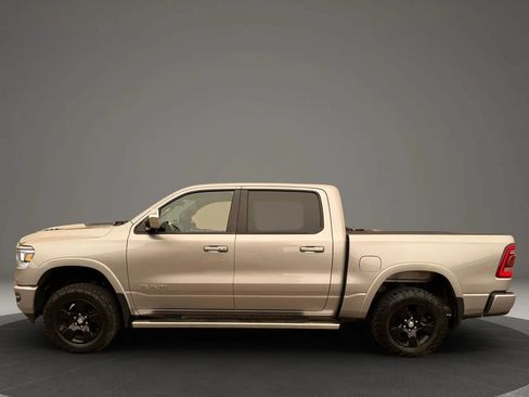 Used 2019 RAM 1500 Laramie w/ Sport Appearance Package AWD/4WD image 11