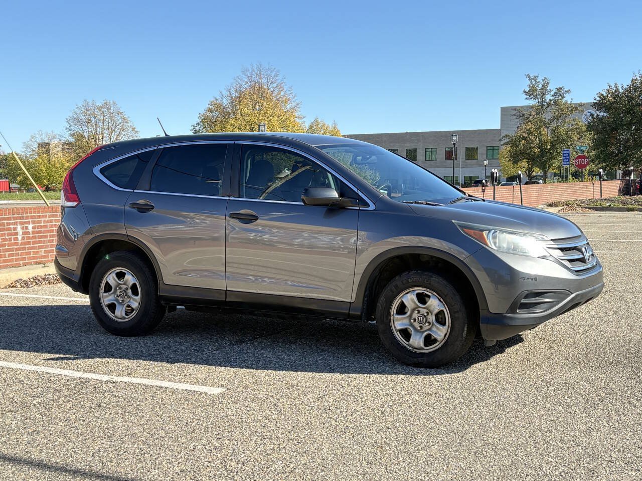 Used 2014 Honda CR-V LX image 37