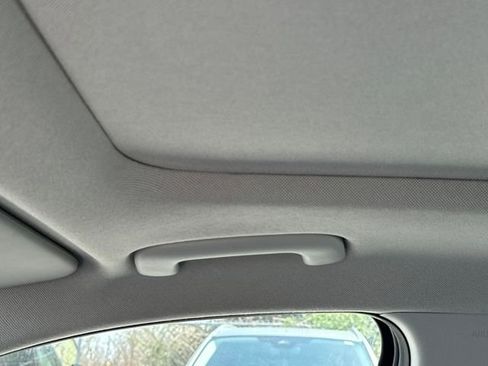 Certified 2024 Hyundai Elantra Limited image 16