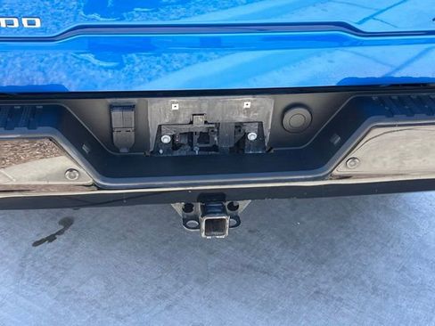 Used 2023 Chevrolet Silverado 1500 ZR2 w/ Technology Package AWD/4WD image 9