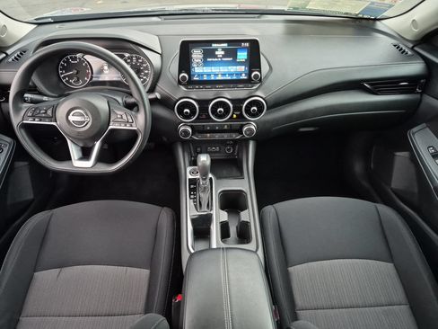 Used 2024 Nissan Sentra SV FWD image 11