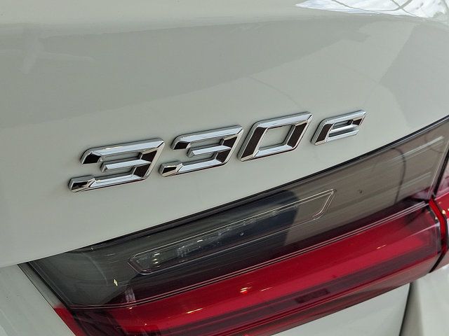 Certified 2023 BMW 330e xDrive w/ Premium Package AWD/4WD image 34