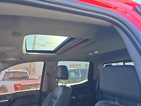 Used 2021 Chevrolet Silverado 1500 LT Trail Boss w/ Convenience Package II image 7