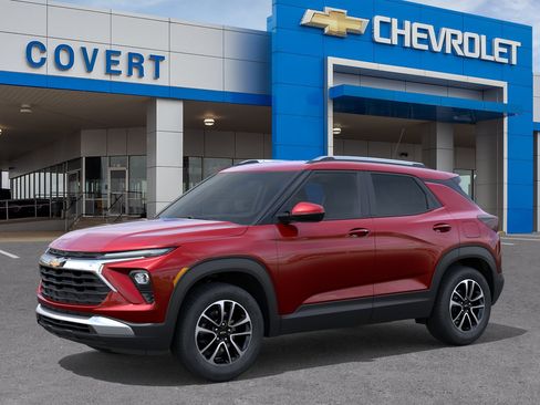 New 2026 Chevrolet TrailBlazer LT FWD image 2