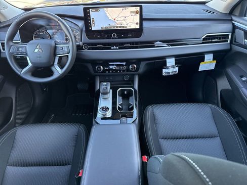 New 2025 Mitsubishi Outlander ES image 22