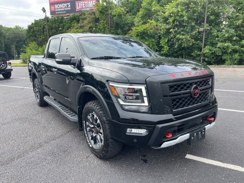 Used 2023 Nissan Titan PRO-4X w/ Pro-4x Convenience Package AWD/4WD image 1