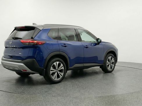 Used 2025 Nissan Rogue SV image 9