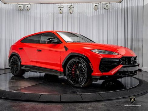 Used 2025 Lamborghini Urus SE AWD/4WD image 18