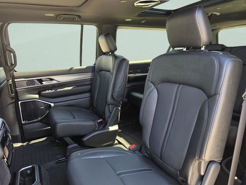 New 2026 Jeep Grand Wagoneer L Limited AWD/4WD image 21