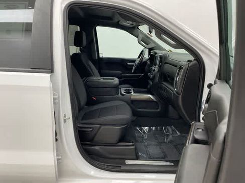 Used 2022 Chevrolet Silverado 1500 RST w/ Redline Edition AWD/4WD image 15