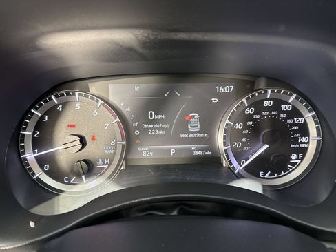 Used 2023 Toyota Highlander LE FWD image 16