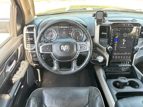 Used 2019 RAM 1500 Laramie AWD/4WD image 14