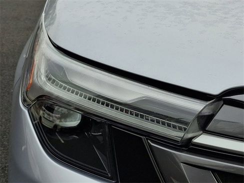 Used 2025 Subaru Forester Limited image 10