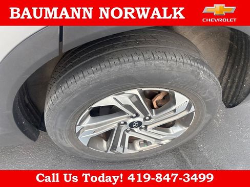 Used 2023 Hyundai Santa Fe SE FWD image 11