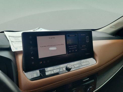 Certified 2024 Nissan Rogue Platinum w/ Platinum Premium Package FWD image 17