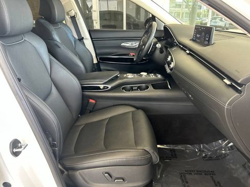 Used 2025 Genesis GV70 2.5T AWD/4WD image 23