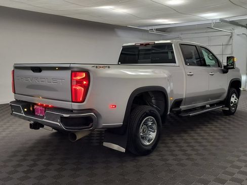 Used 2022 Chevrolet Silverado 3500 LTZ w/ LTZ Plus Package AWD/4WD image 9