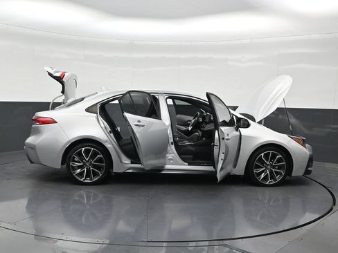 Used 2022 Toyota Corolla SE FWD image 33