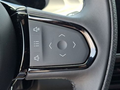 Used 2025 Lotus Emira image 19