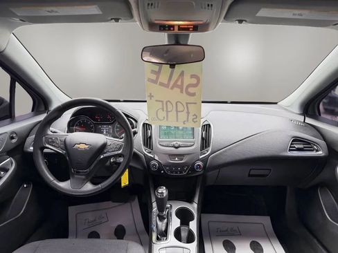 Used 2019 Chevrolet Cruze LT w/ LT Fleet Convenience Package FWD image 12