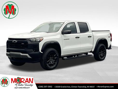 Certified 2025 Chevrolet Colorado Trail Boss AWD/4WD image 1