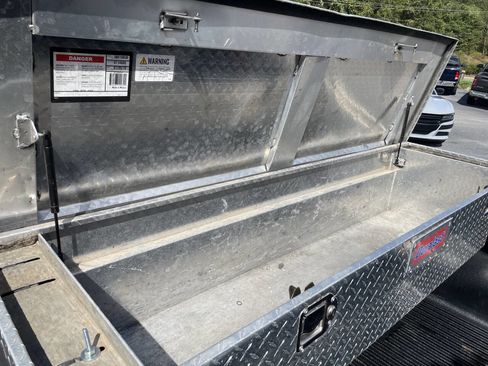 Used 2018 Ford F150 XLT image 9